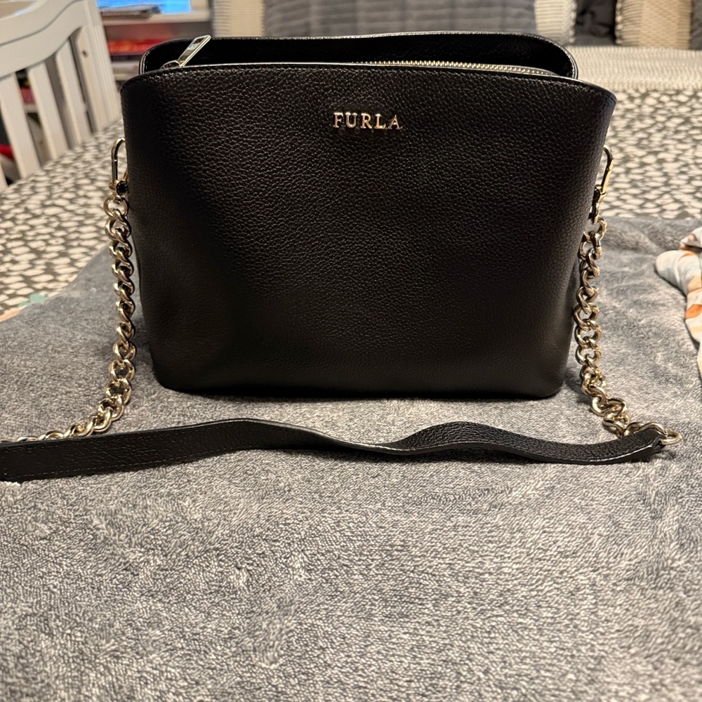 Furla Black Leather Shoulder Bag